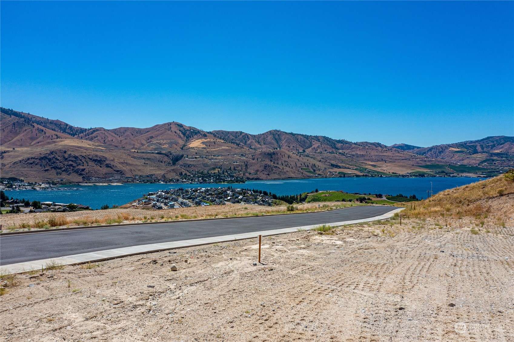 Chelan, WA 98816,922 Long DR