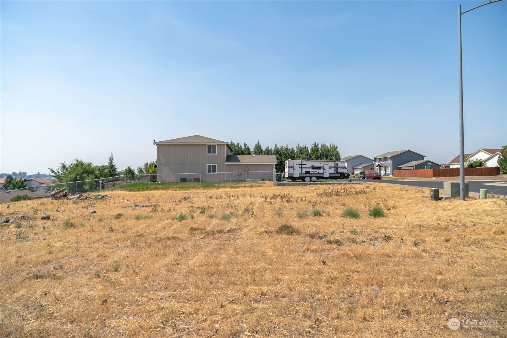 Moses Lake, WA 98837,921 W Windrose DR