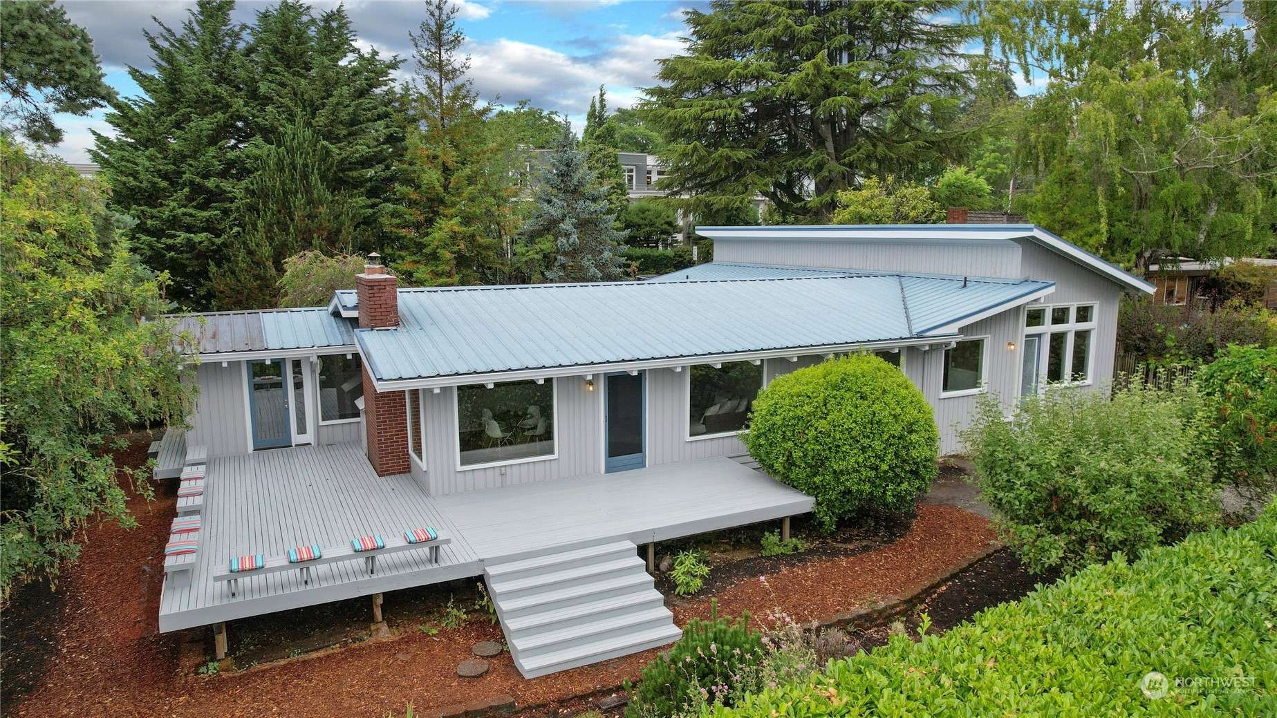 Bainbridge Island, WA 98110,136 Ferncliff AVE NE