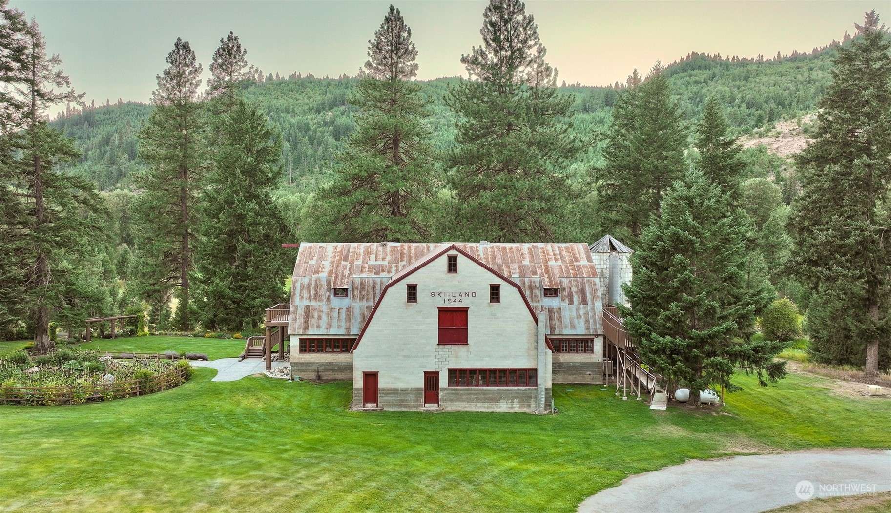 Leavenworth, WA 98826,Address not disclosed