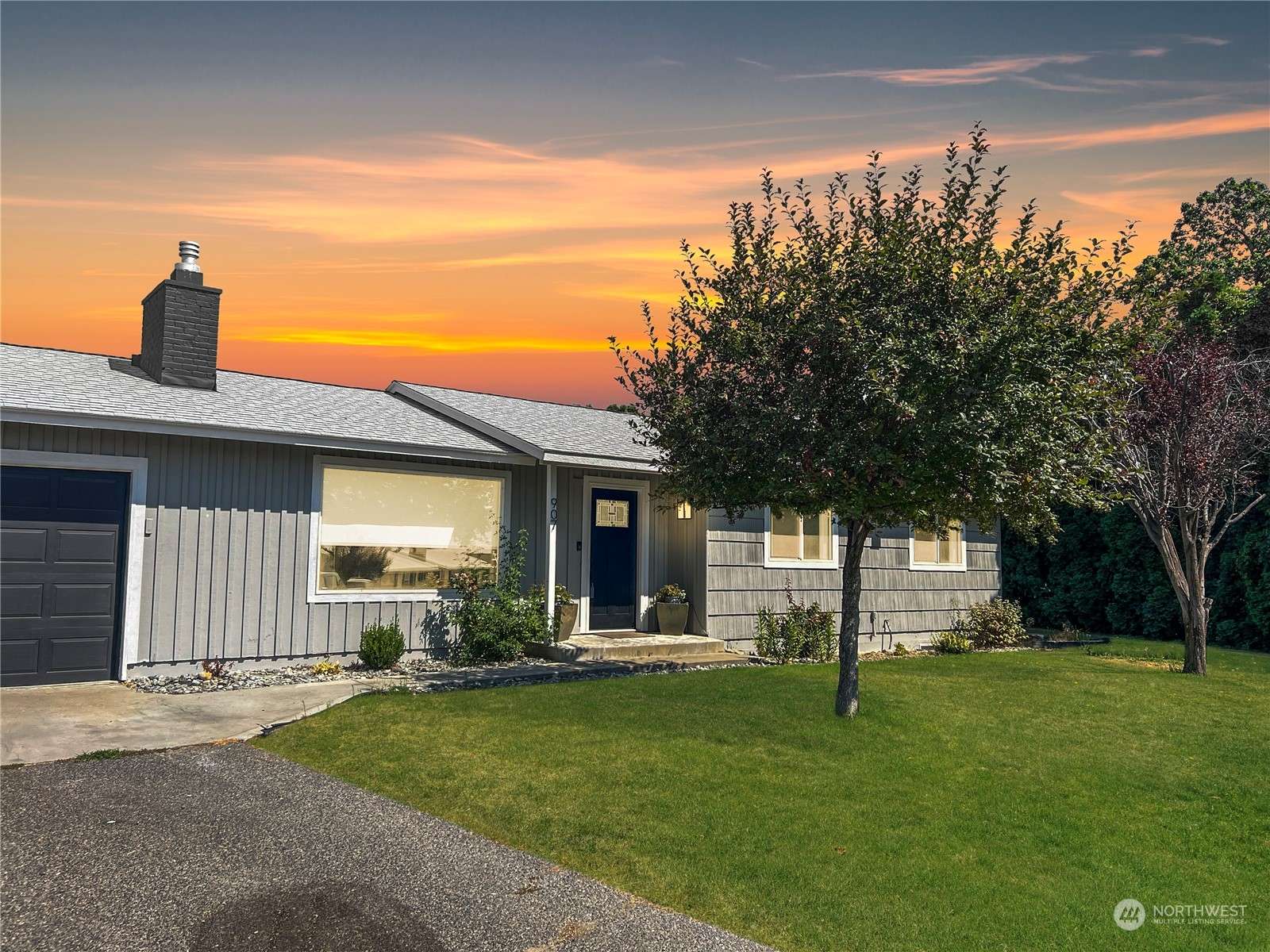 Brewster, WA 98812,907 Selkirk Pl