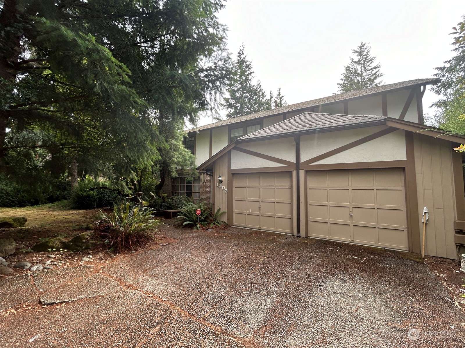 Bellevue, WA 98007,1303 142nd PL NE