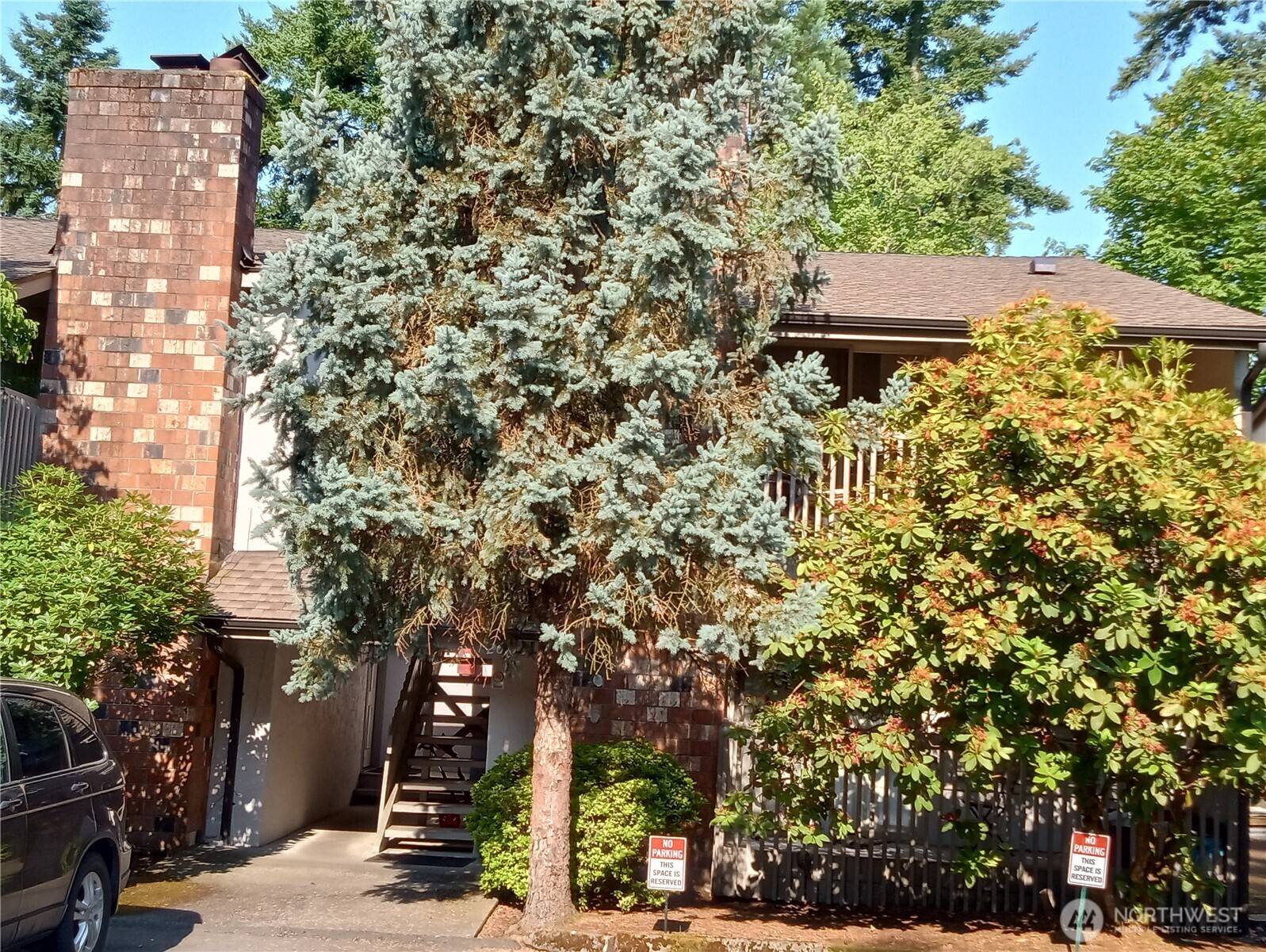 Kirkland, WA 98034,12602 NE 118th ST