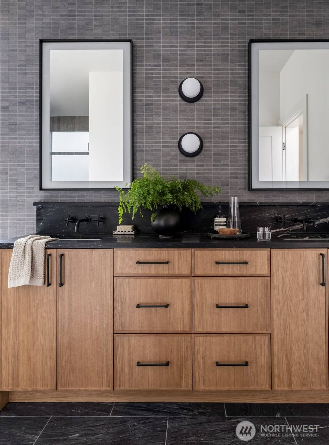 Woodinville, WA 98072,14357 NE 148th PL #3A