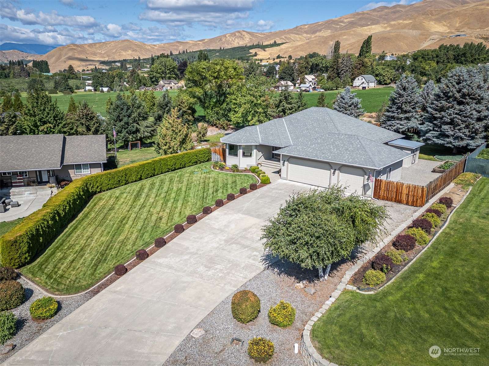 Wenatchee, WA 98801,1750 Warm Springs DR