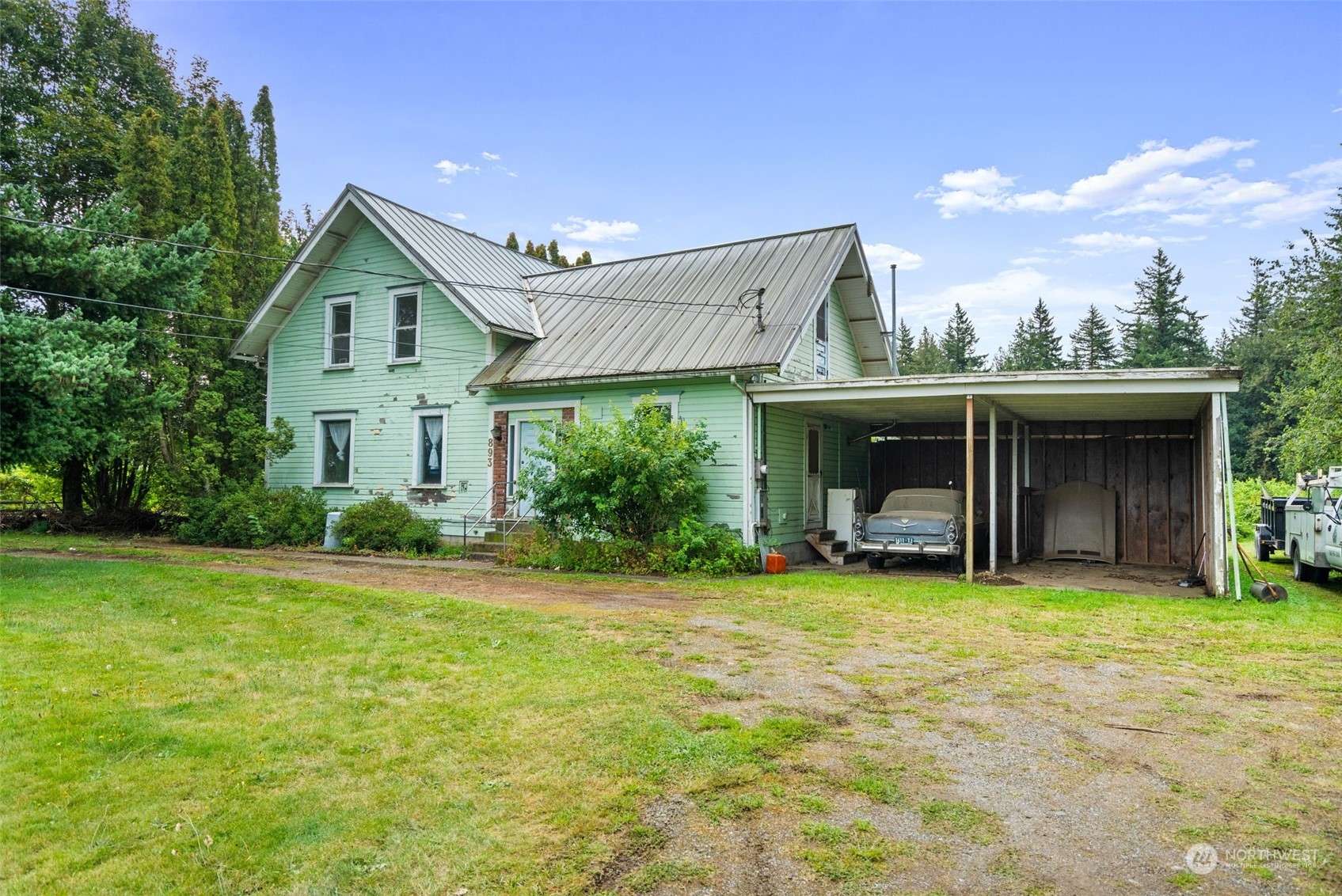 Lynden, WA 98264,893 Loomis Trail RD