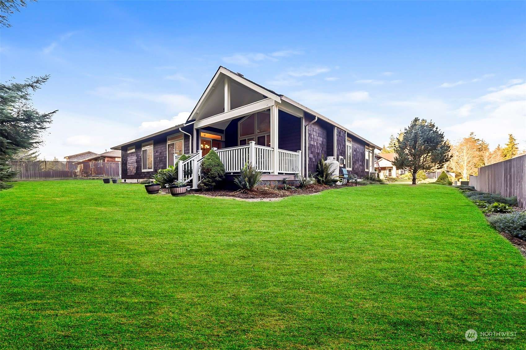 Ilwaco, WA 98624,1001 Lakeview DR