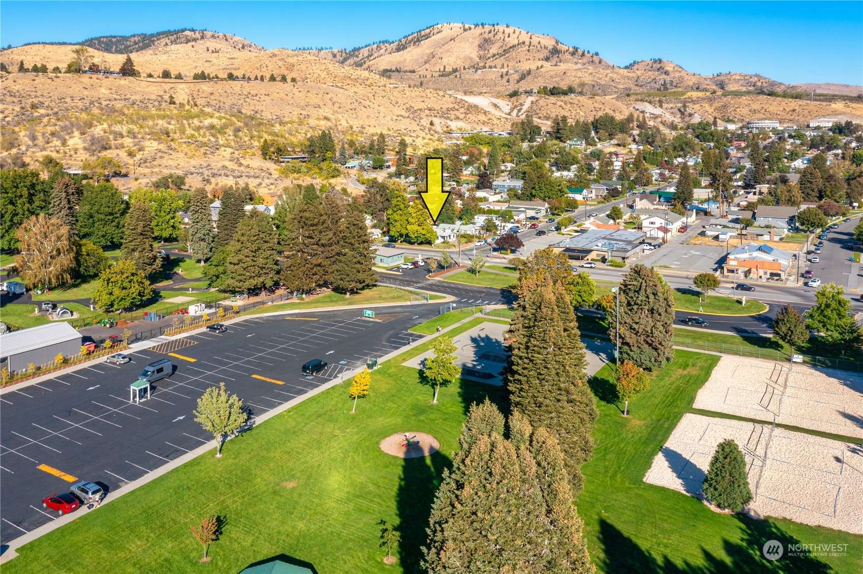 Chelan, WA 98816,332 W Gibson AVE