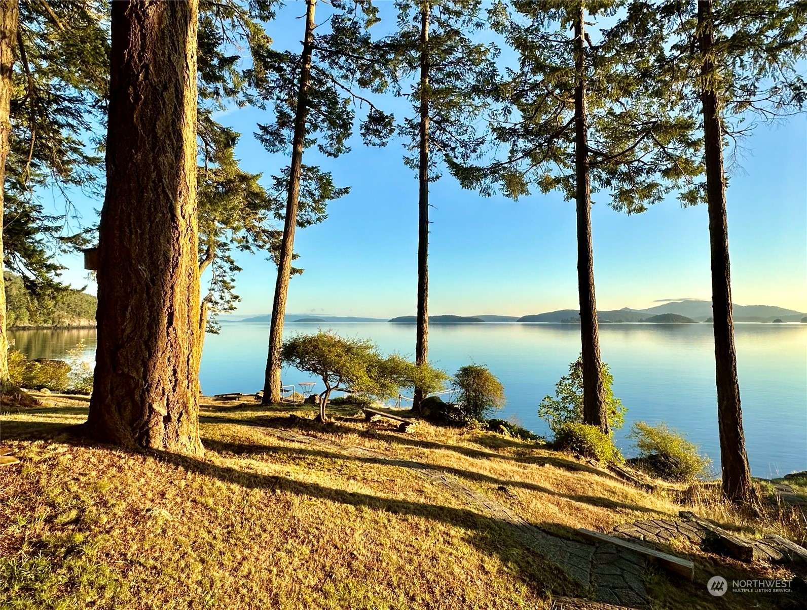 Friday Harbor, WA 98250,929 Eureka DR