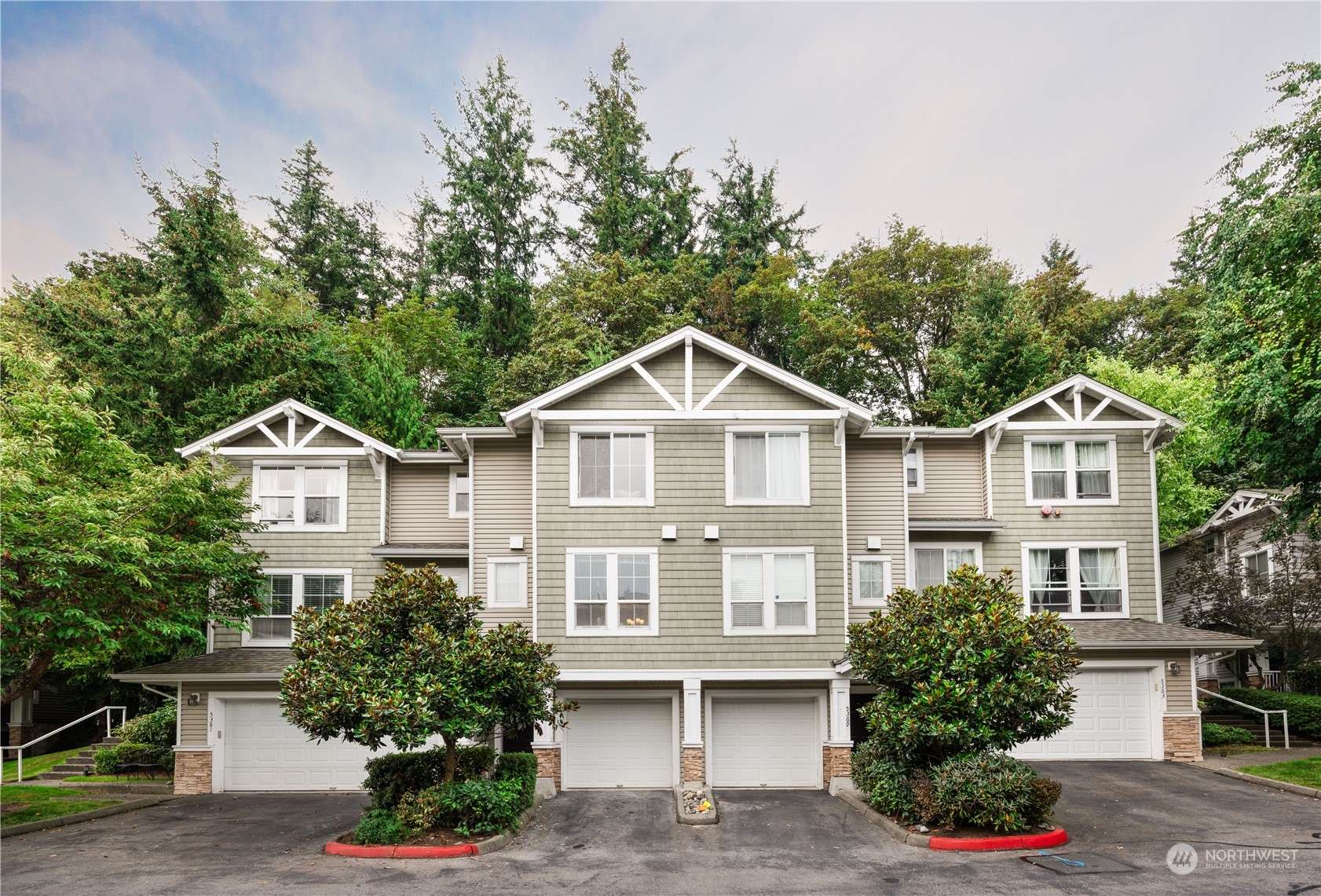 Issaquah, WA 98029,5375 236th PL SE #28-2