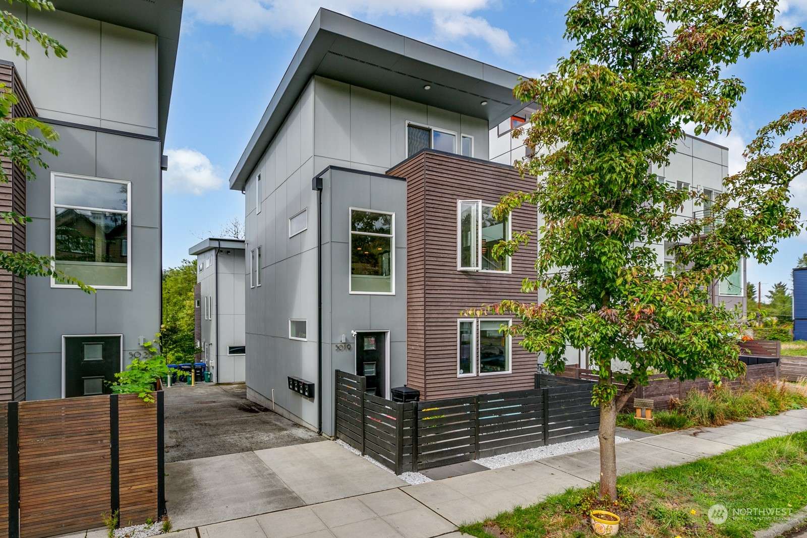 Seattle, WA 98106,5019 Delridge WAY SW