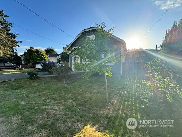 Kelso, WA 98626,1501 N 1st ST