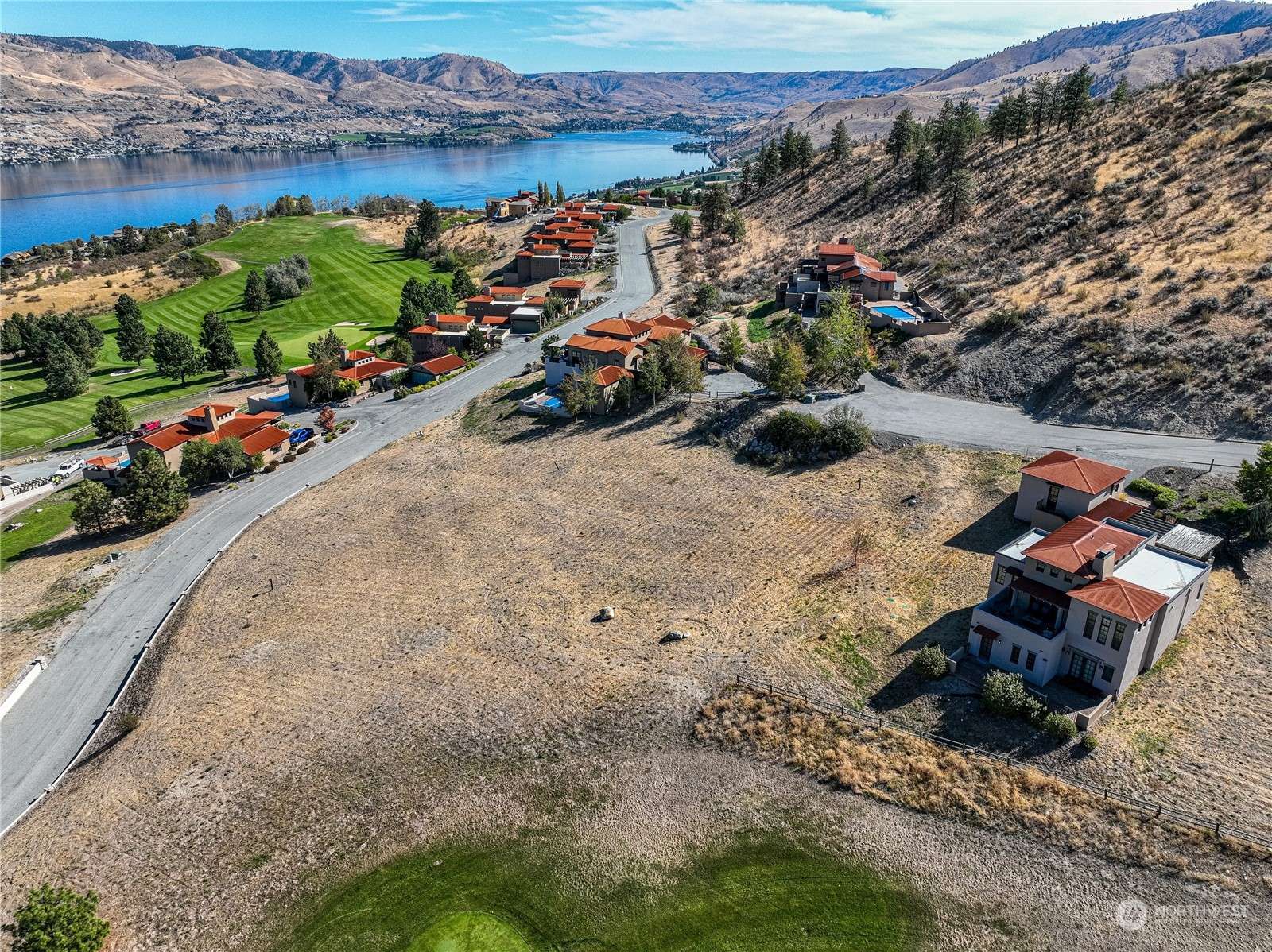 Chelan, WA 98816,334 Paintbrush Rd