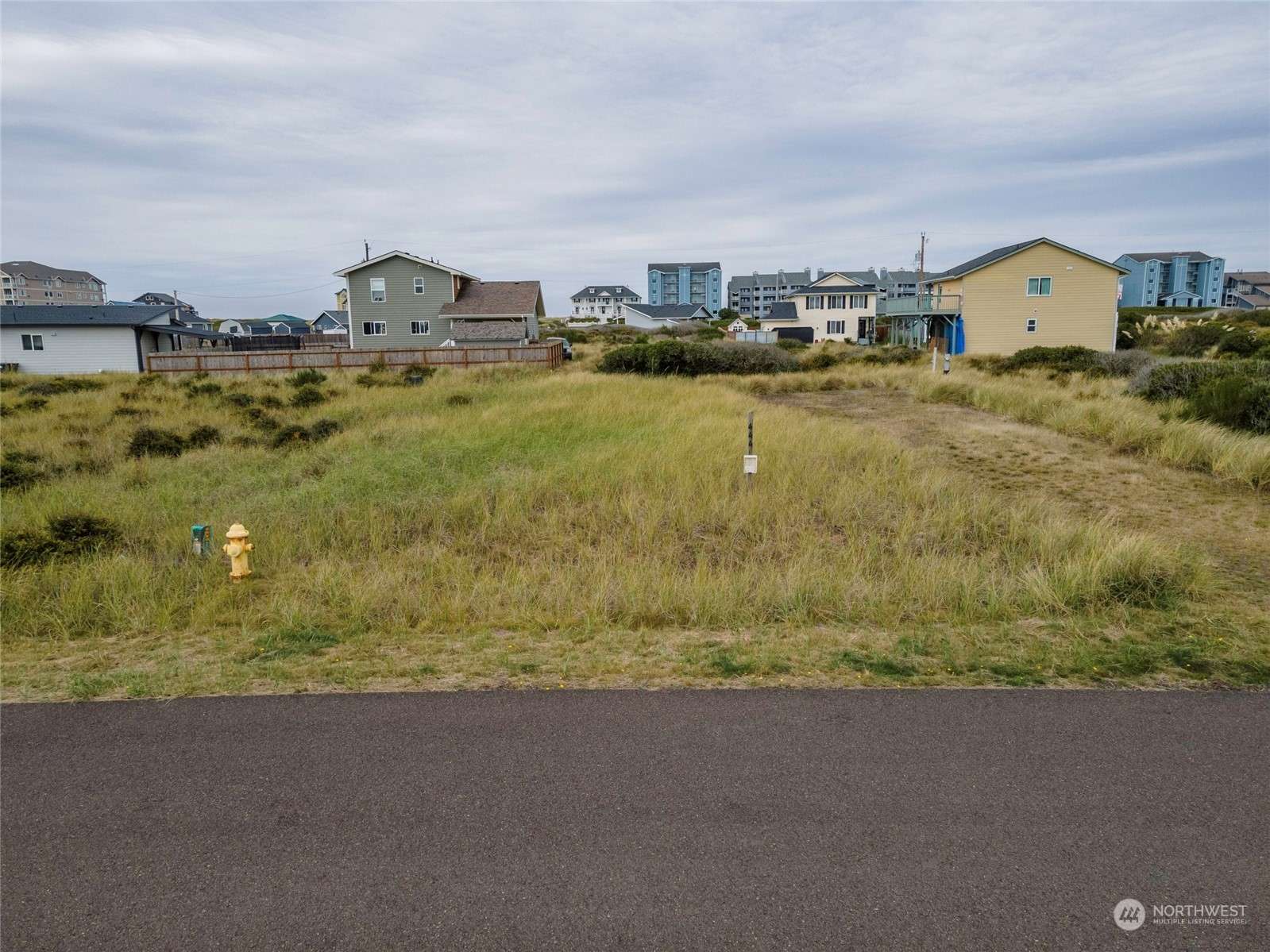 Ocean Shores, WA 98569,444 N Portal LOOP SW