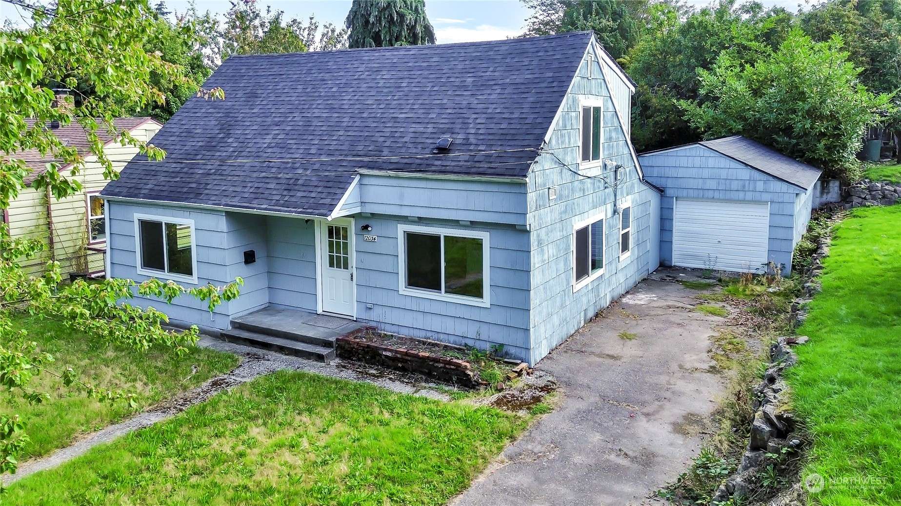 Seattle, WA 98178,12034 68th AVE S