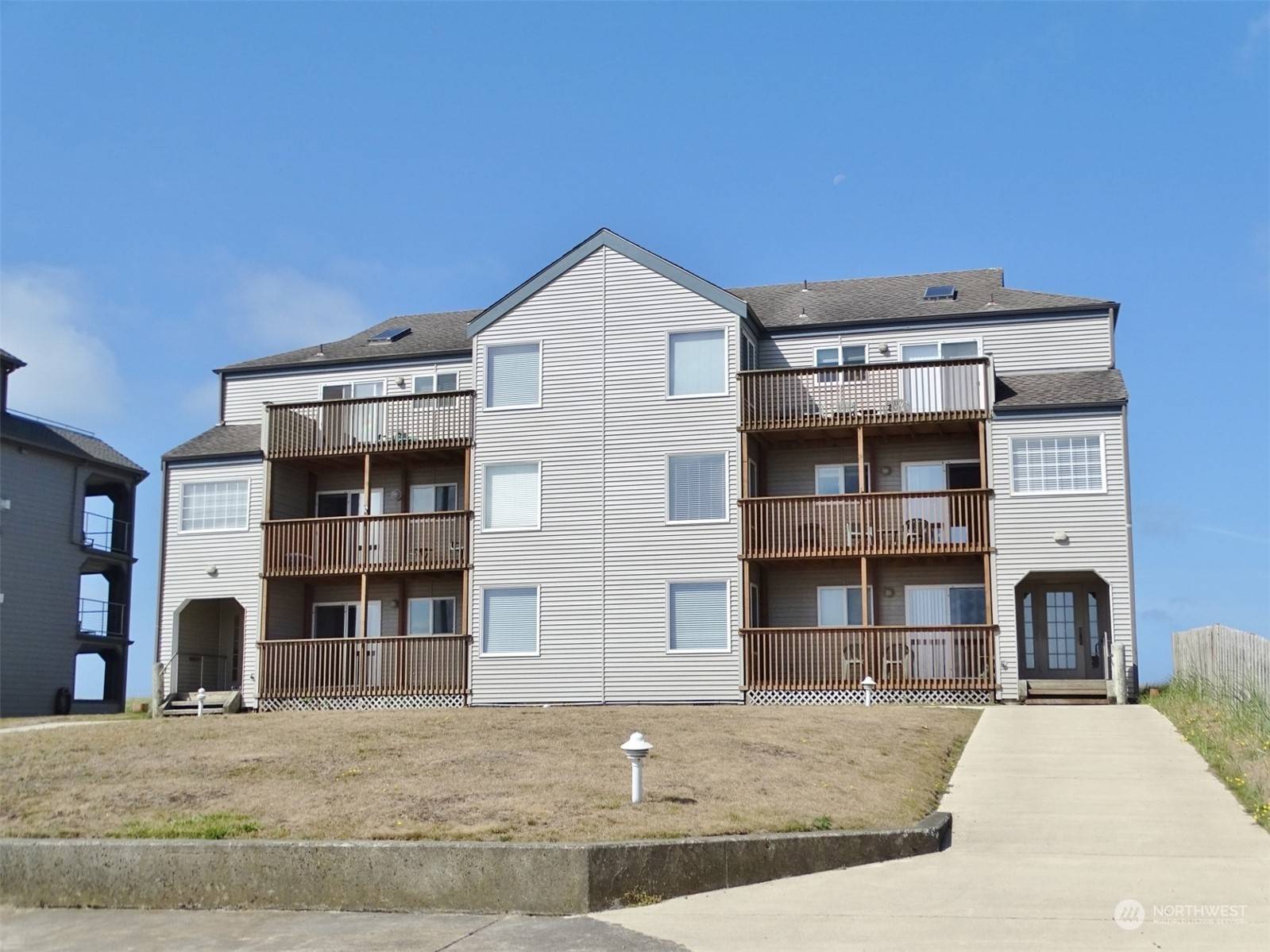 Ocean Shores, WA 98569,1399 Ocean Shores BLVD SW #3N-J