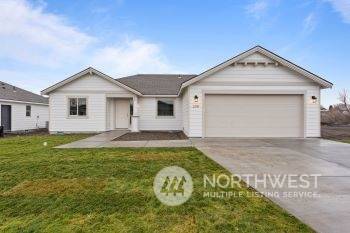 Moses Lake, WA 98837,208 N Sandy Lp