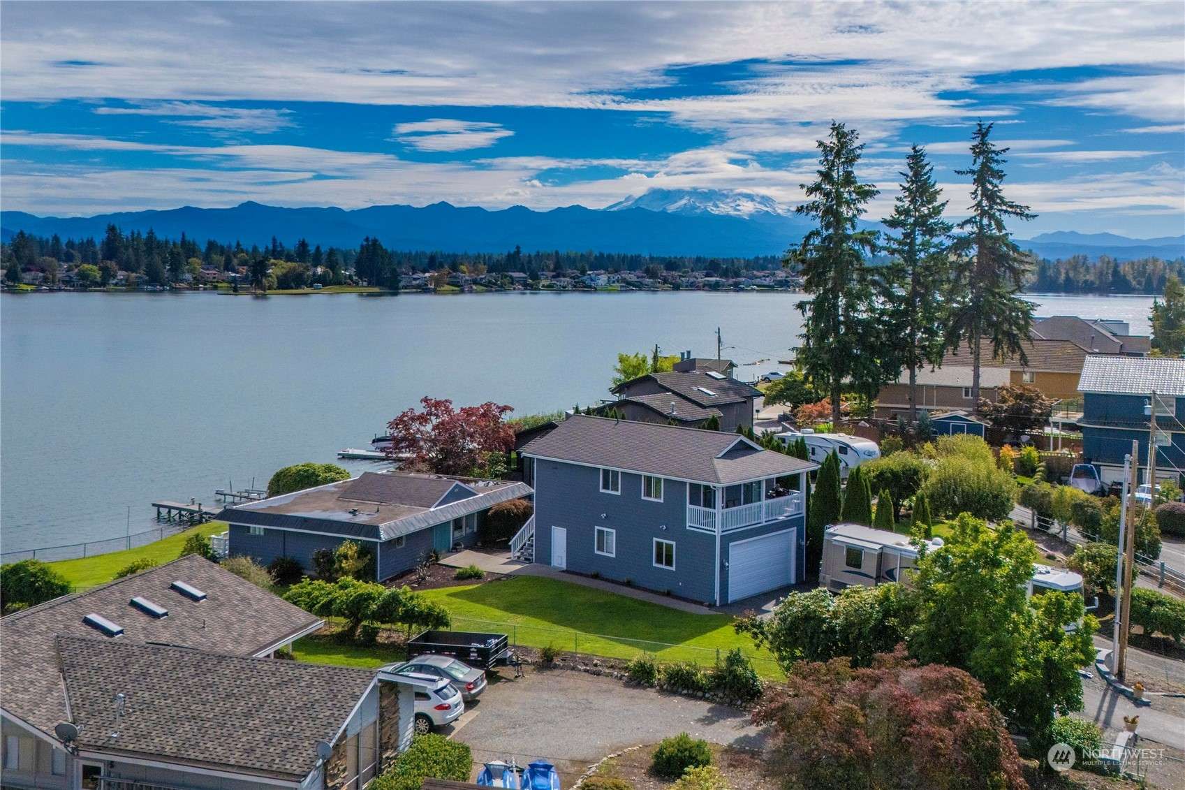 Lake Tapps, WA 98391,2401 Tacoma Point DR E