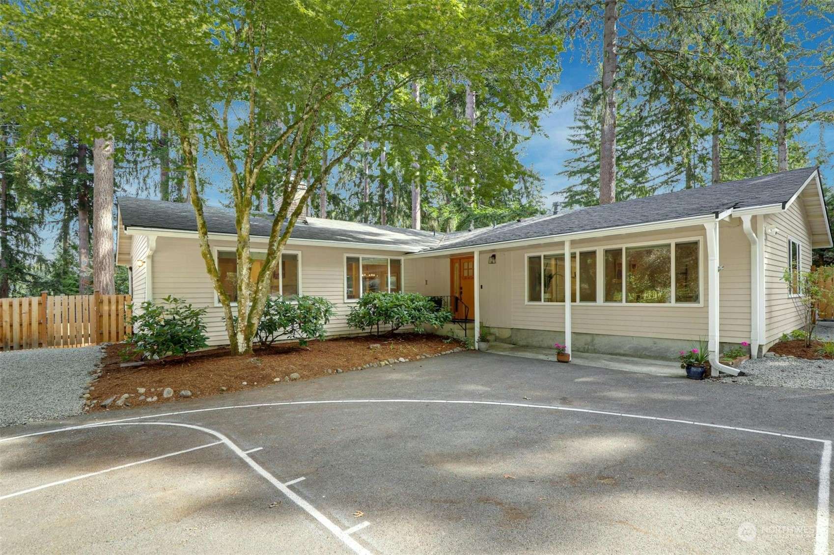 Bellevue, WA 98006,15934 SE 41st PL