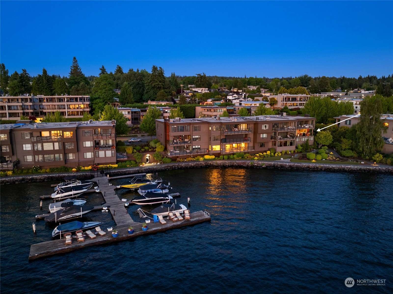 Kirkland, WA 98033,827 Lake ST S #208