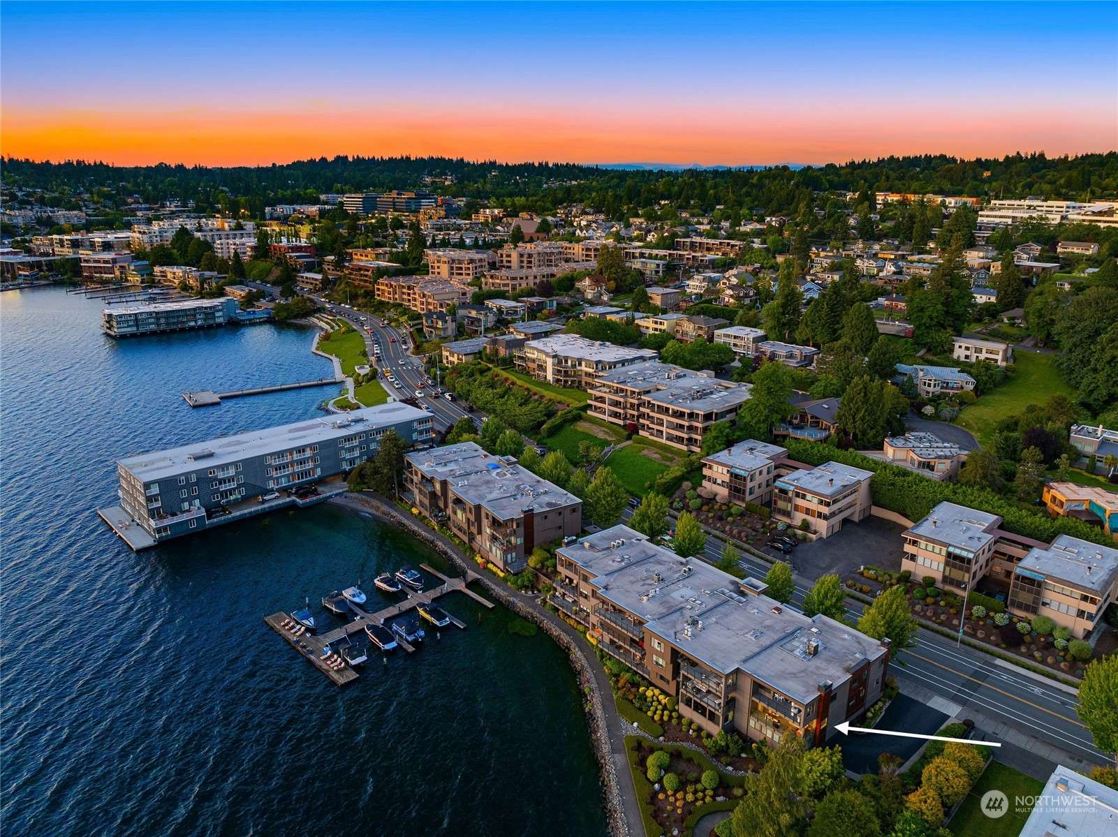 Kirkland, WA 98033,827 Lake ST S #208