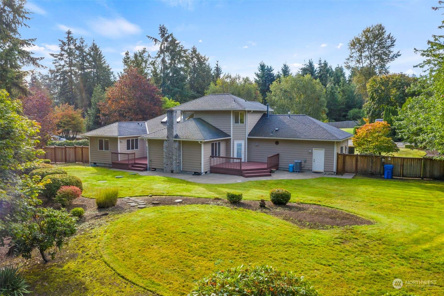 Olympia, WA 98516,7144 Highlands DR NE