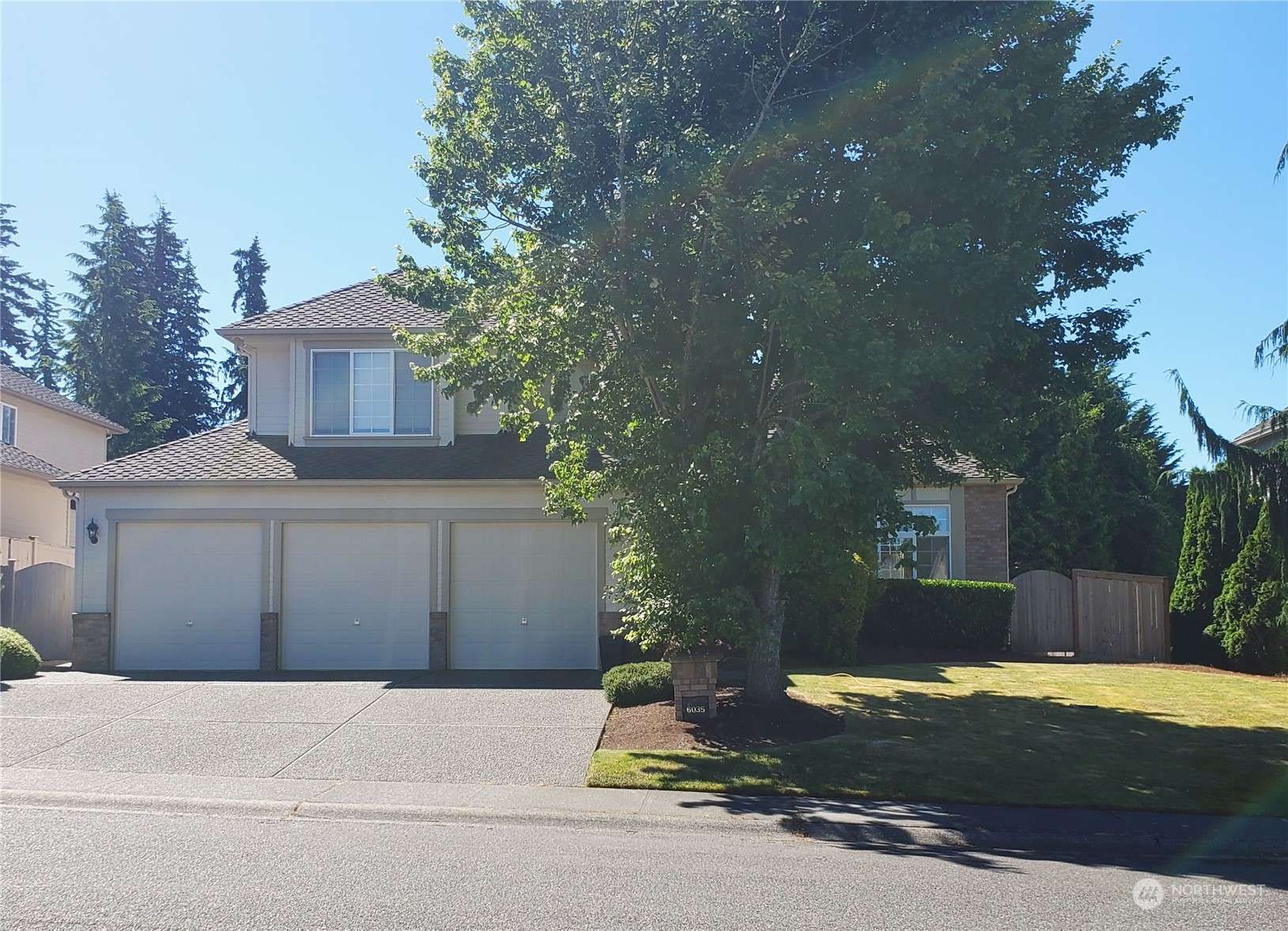 Mukilteo, WA 98275,6035 Clubhouse LN
