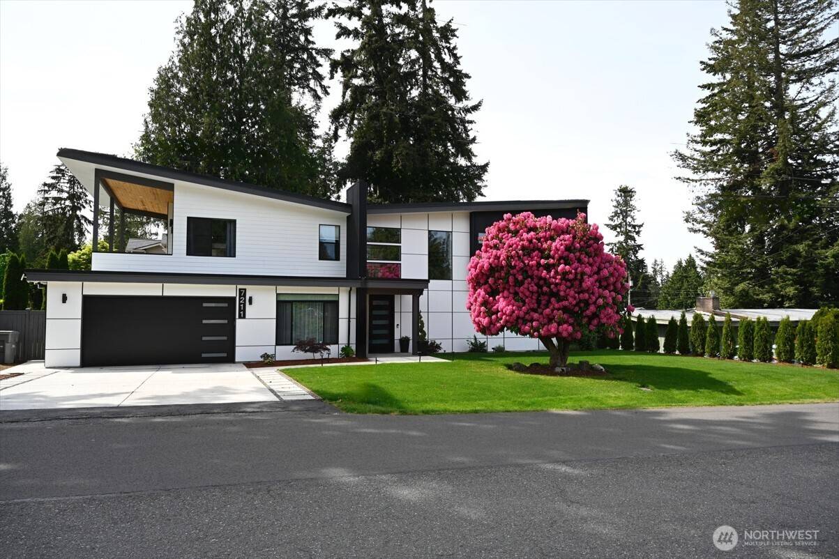 Kirkland, WA 98033,7211 126th AVE NE