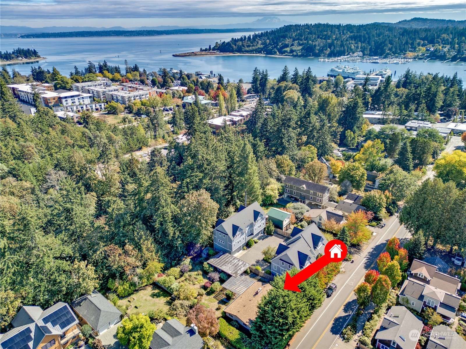 Bainbridge Island, WA 98110,348 Ericksen AVE NE