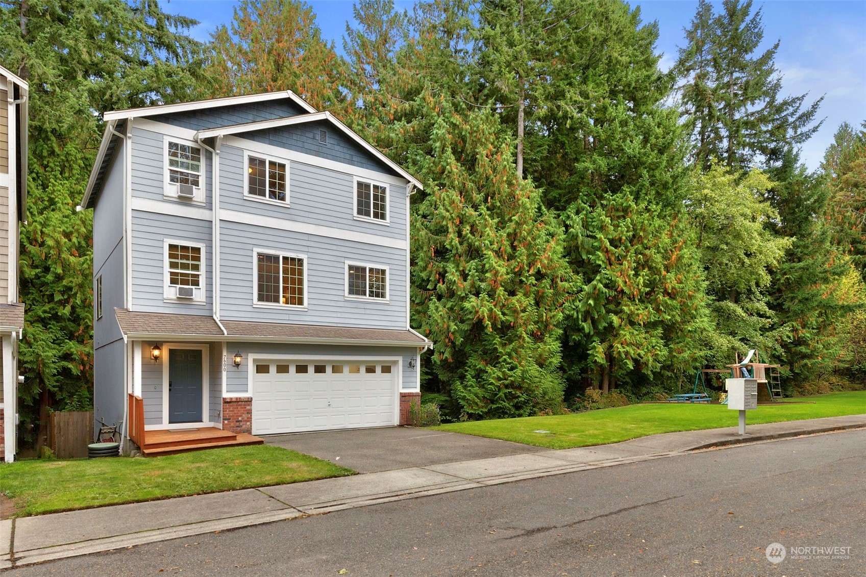 Bremerton, WA 98311,7600 Berkeley PL NE