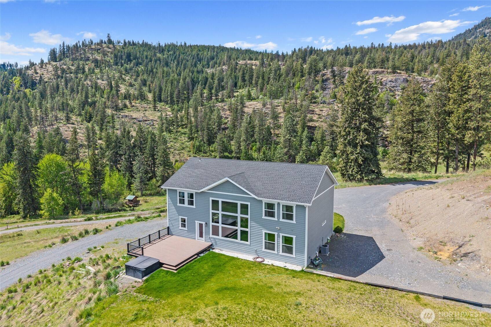 Colville, WA 99114,842 Valley Westside RD #U
