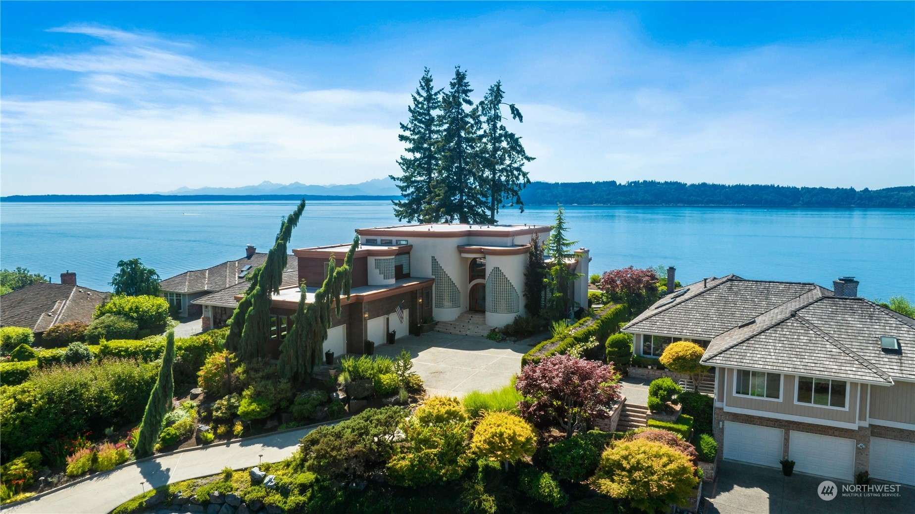 Mukilteo, WA 98275,9814 Marine View DR