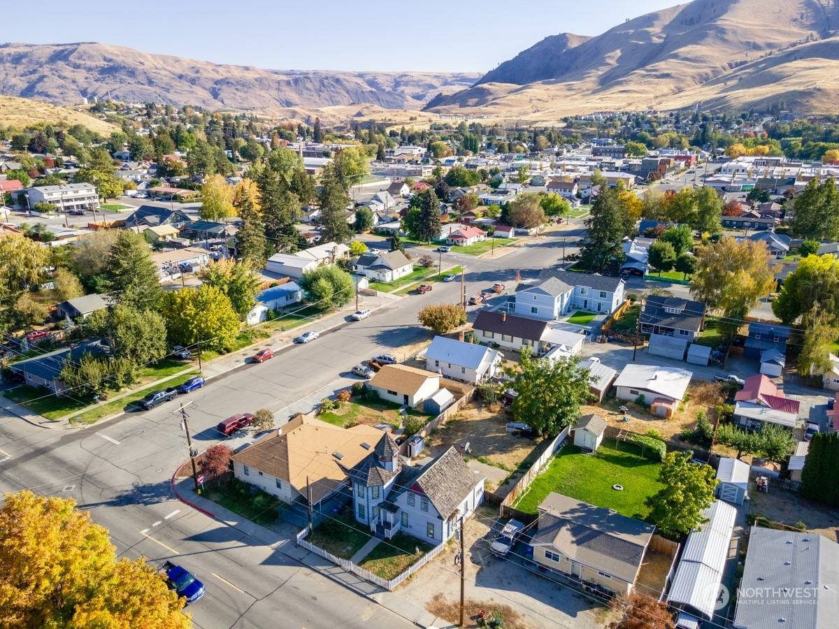 Chelan, WA 98816,130 E Gibson AVE