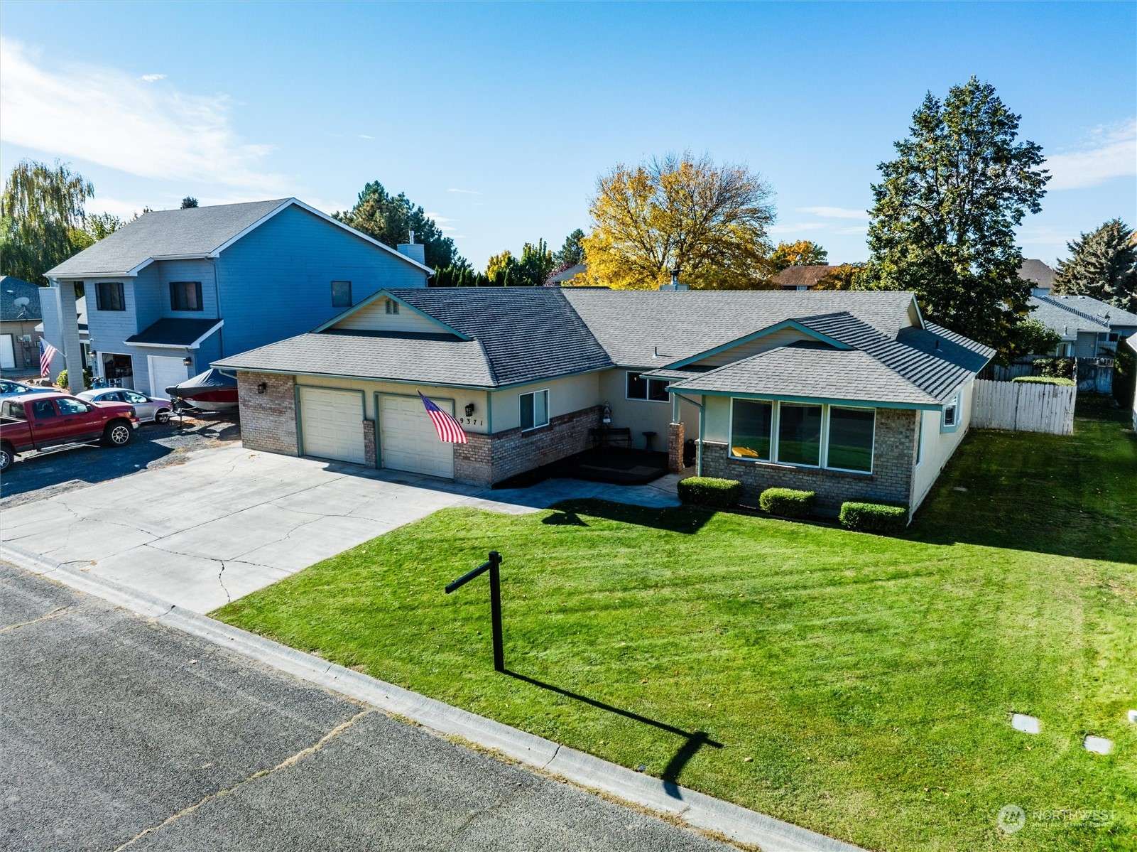 Moses Lake, WA 98837,9371 Vernal AVE SE