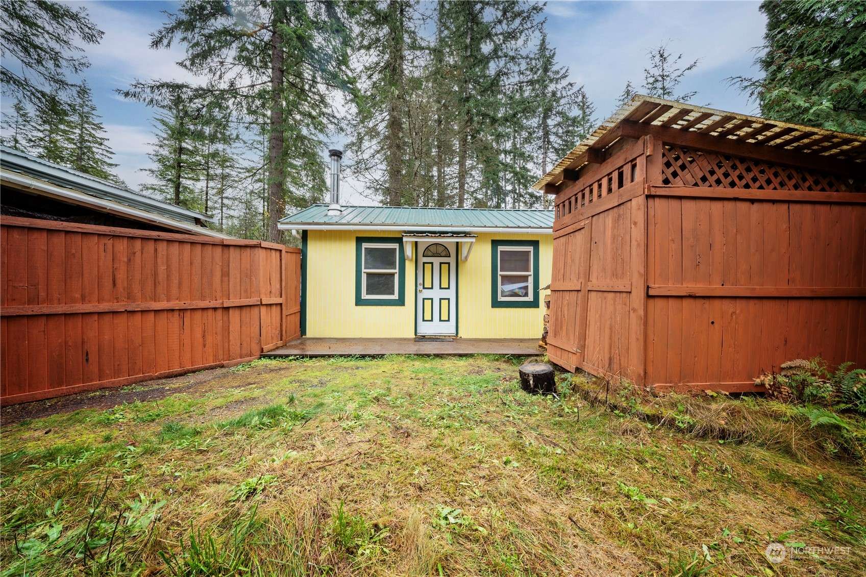 Ashford, WA 98304,137 Mountain View DR N