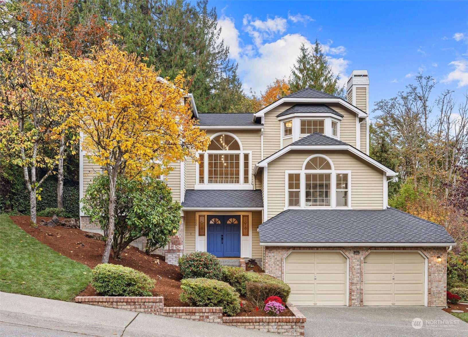 Issaquah, WA 98027,1600 Pineview DR NW