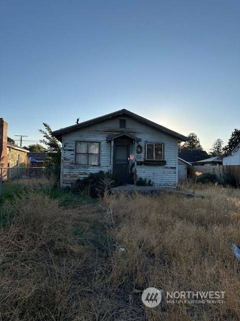 Yakima, WA 98902,909 S 5th AVE