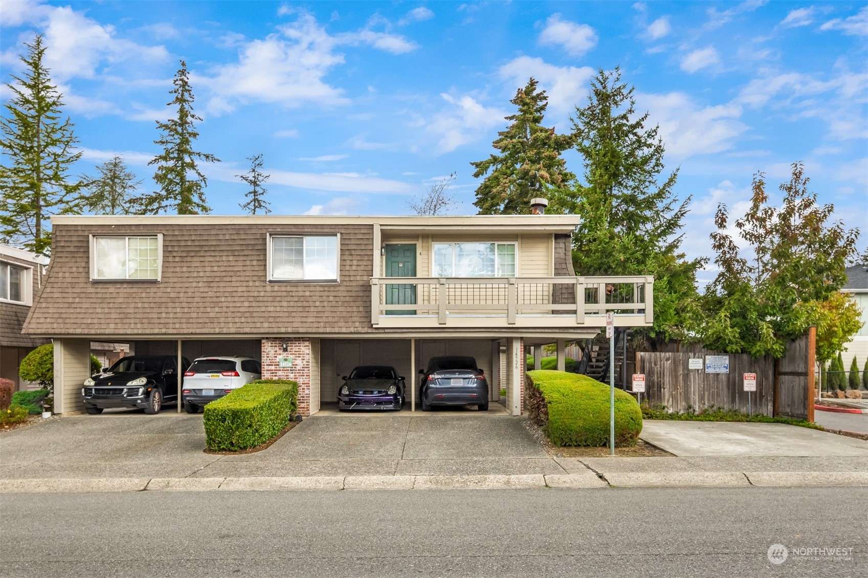 Bellevue, WA 98007,14526 NE 6th PL