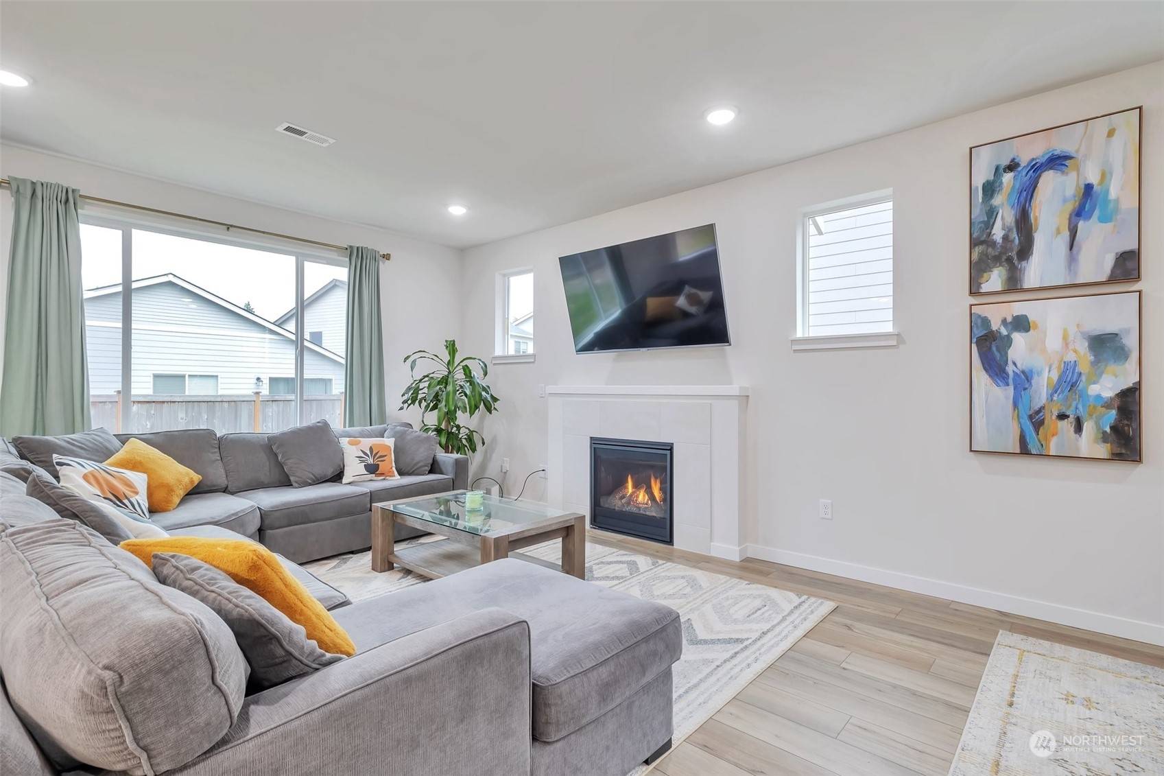 Puyallup, WA 98374,13307 Pines LN E