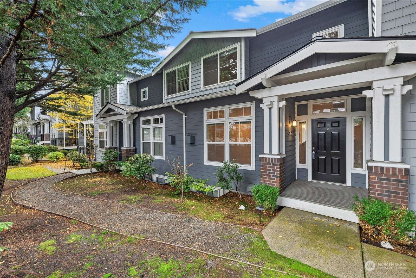 Kirkland, WA 98033,8906 123rd LN NE