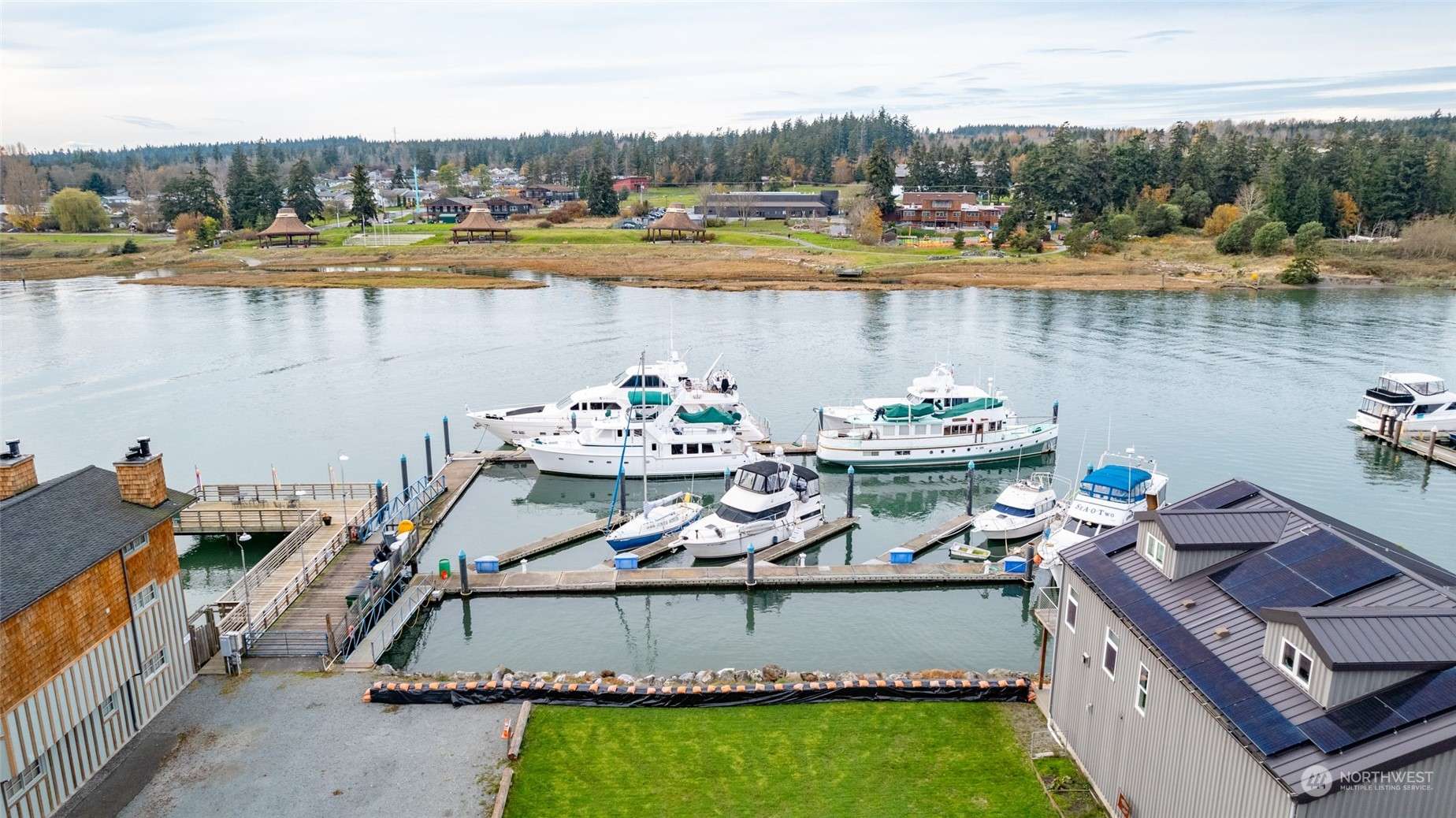 La Conner, WA 98257,317 N 1st ST