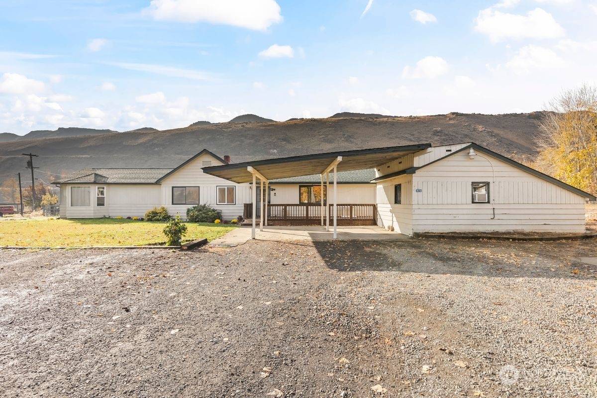 Naches, WA 98937,870 Craig RD