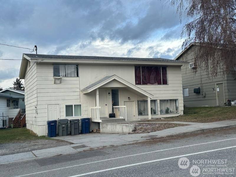 East Wenatchee, WA 98802,331 11Th ST NE