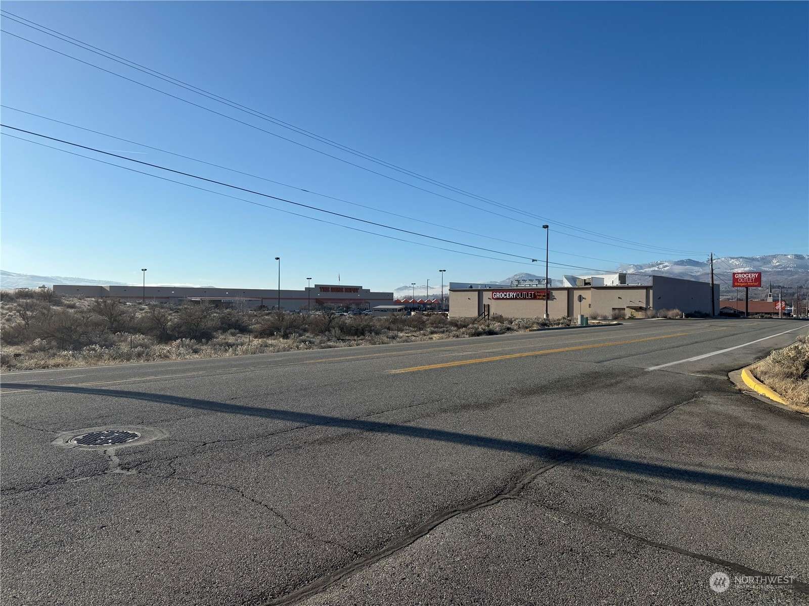 Omak, WA 98841,4 Stampede Business Park