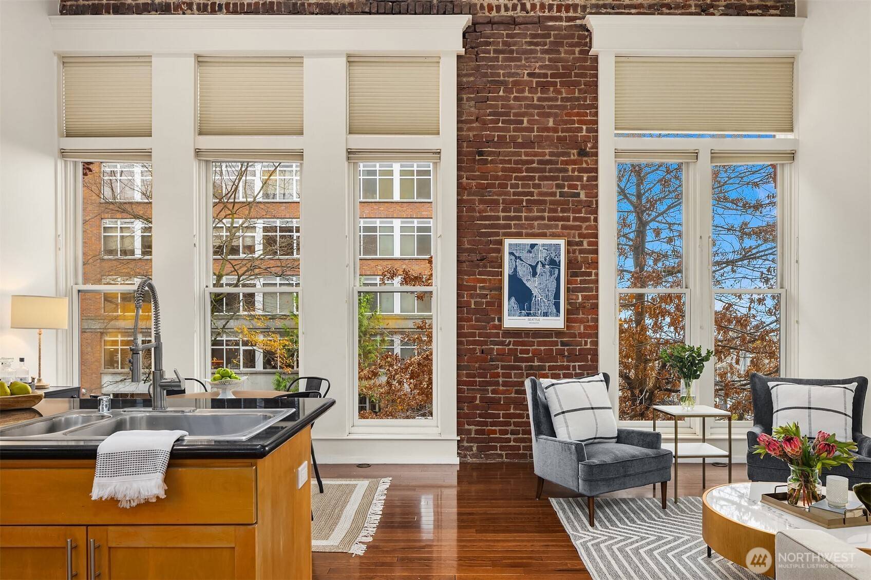 Seattle, WA 98121,2324 1st AVE #202