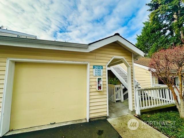 Bellevue, WA 98005,2610 118th AVE SE #5-302