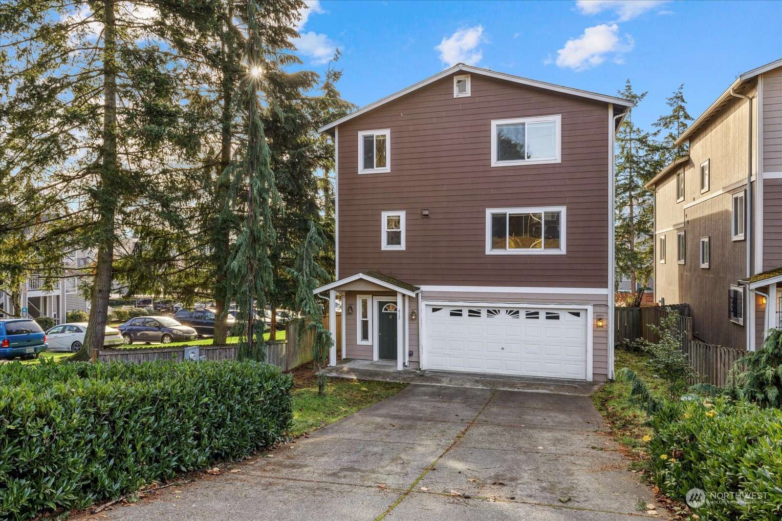 Renton, WA 98057,617 SW 4th PL