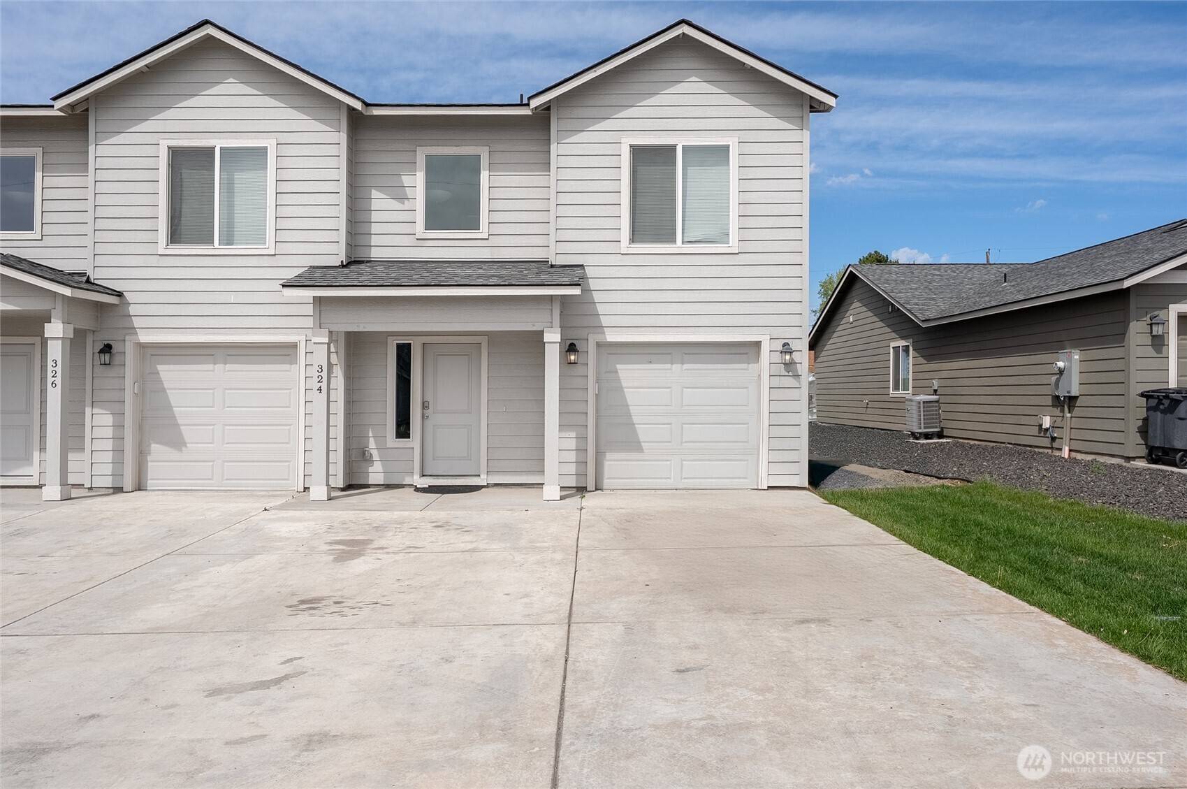 Warden, WA 98857,324 326 W 6th ST