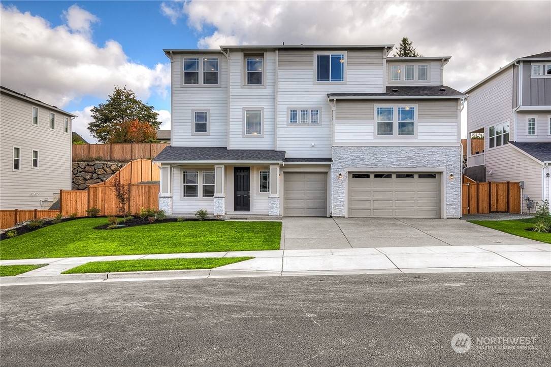 Bonney Lake, WA 98391,16008 210th AVE E #307