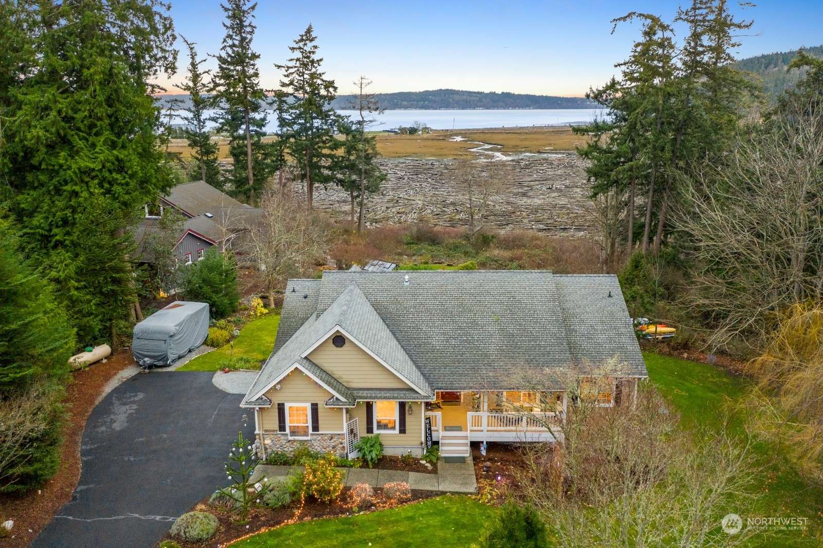 Camano Island, WA 98282,253 Sukyma LN